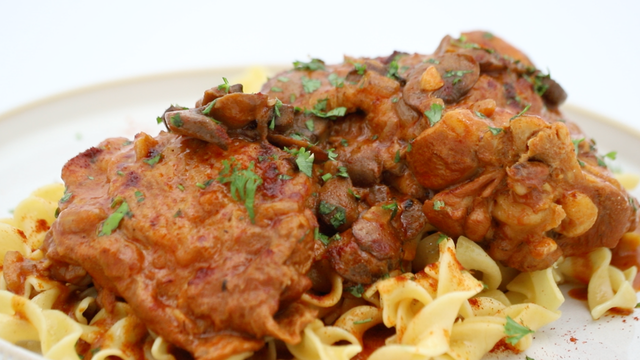 Dinner DeeAs recipe: Chicken Paprikash