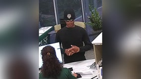 Sarasota bank robbery suspect on the run: SCSO