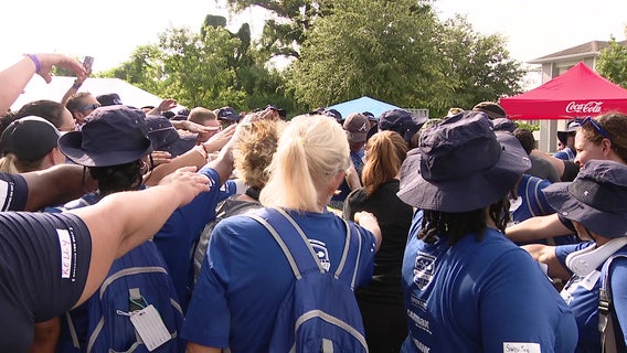 Veteran volunteers in Tampa for series of service projects