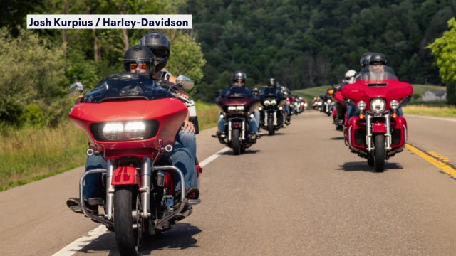 Motorcyclist youtuber leads convoy to Clearwater