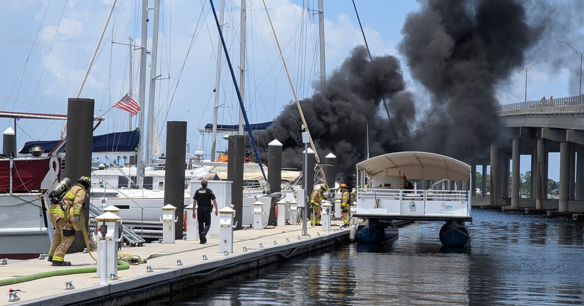 Bradenton boat fire closes portion of Riverwalk | FOX 13 Tampa Bay