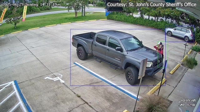 Video: Florida woman fights suspected kidnapper caught on camera taking her from store he’s accused of robbing