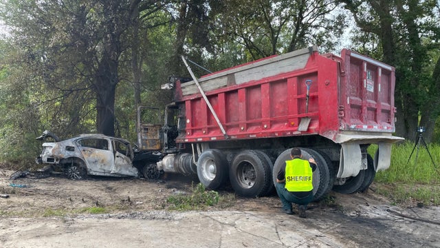 Fiery head-on dump truck crash kills 1 in Polk County: PCSO