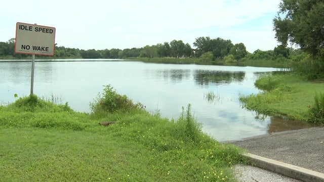 Toxic blue-green algae may be blooming in 3 Polk County lakes