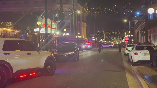 Possible 'medical episode' leads to crash in Tampa, several people hospitalized: TPD