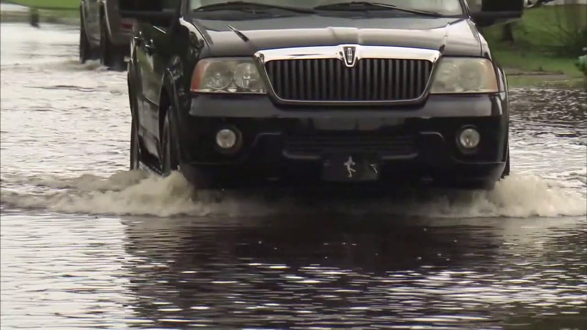 St. pete police warning drivers cruising through flooded streets can be ticketed