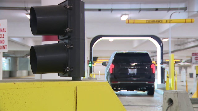 Hertz using artificial intelligence at Tampa International Airport to inspect rental cars for damage