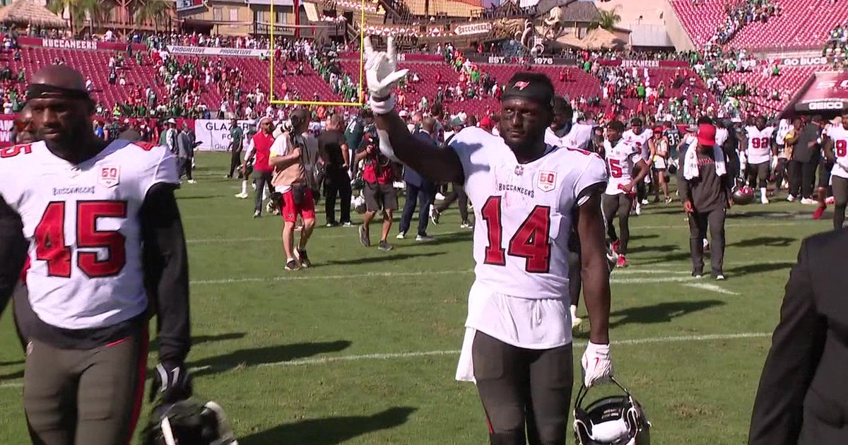 Goodwin Jr Chris Godwin Jr. makes emotional return to Bucs | FOX 13 Tampa Bay