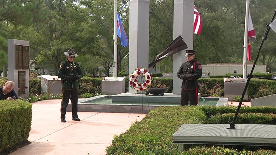 Remembering 9/11: Retired New York officers, firefighters join Governor DeSantis for Palm Harbor ceremony