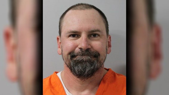 Retired Polk County deputy accused of fleeing from deputies with unrestrained child in front seat of car