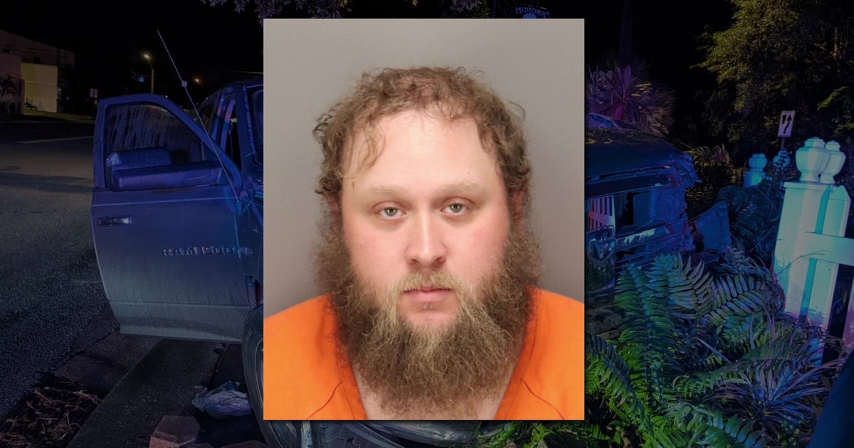 Driver faces charges after two hit and run crashes in St. Pete Sunday ...