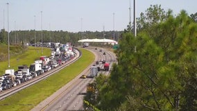 Deadly motorcycle crash closes portion of southbound lanes of I-75 near Wesley Chapel
