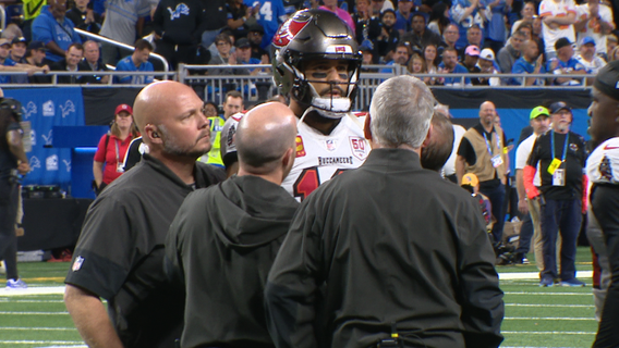Bucs locker room devastated for injured teammate Mike Evans