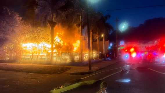 Massive fire sparks at popular Tampa dog bar that closed back in June