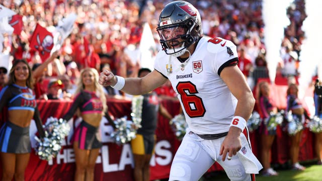 Bucs supporting cast lifts team to win over Niners