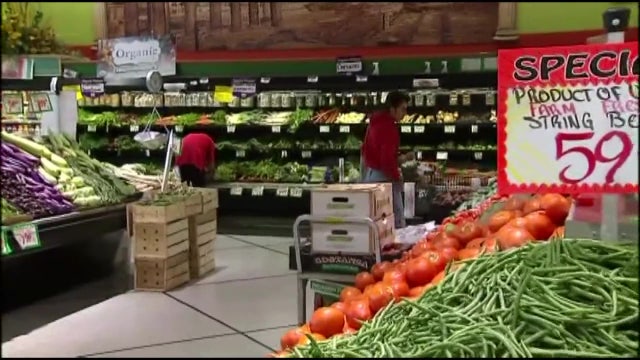 Grocery co-op wants to bring fresh food back to South St. Pete 2 weeks after community supermarket shut down