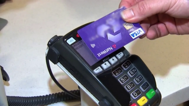 Scammers target 'tap-to-pay' credit card feature