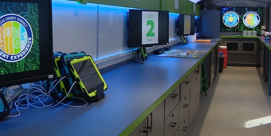 Pinellas County Schools introduce their new science lab on wheels