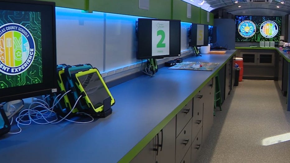 Pinellas County Schools introduce their new science lab on wheels