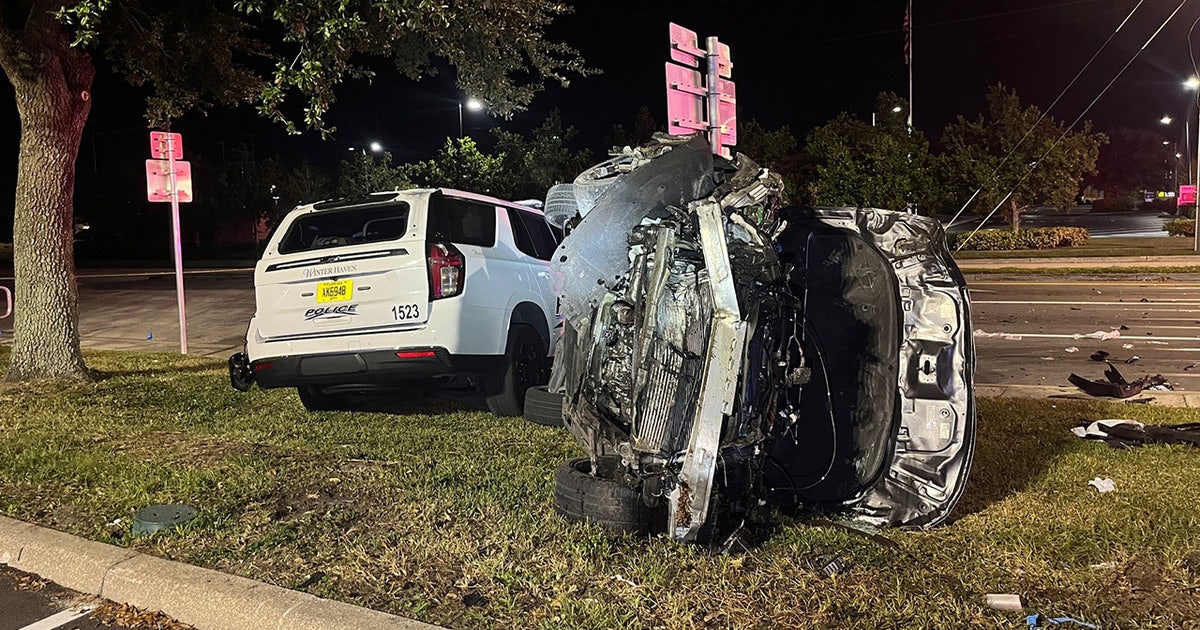 Winter Haven police officer injured in crash | FOX 13 Tampa Bay