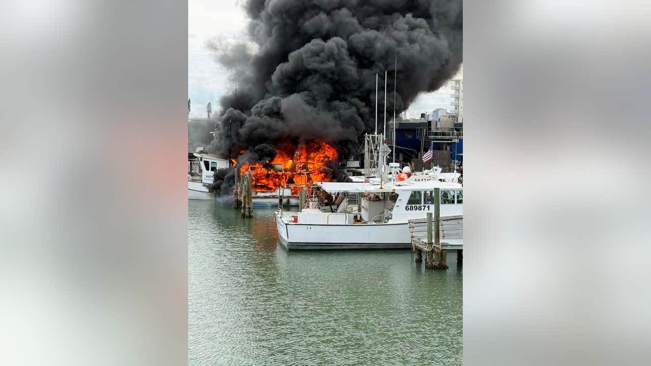 Boat fire destroys 1 fishing boat, damages 2 more at marina on Madeira Beach