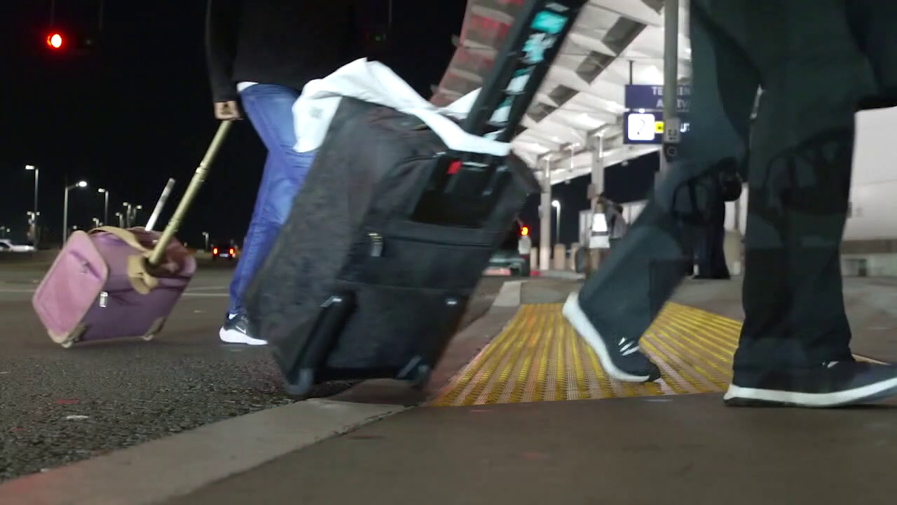 Travelers can now plan vacations with AI — experts warn of costly mistakes