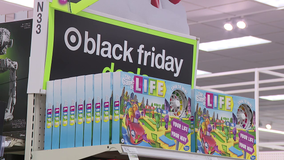 Retail stores kick off holidays with exclusive deals, AI assistance tools make online shopping easier