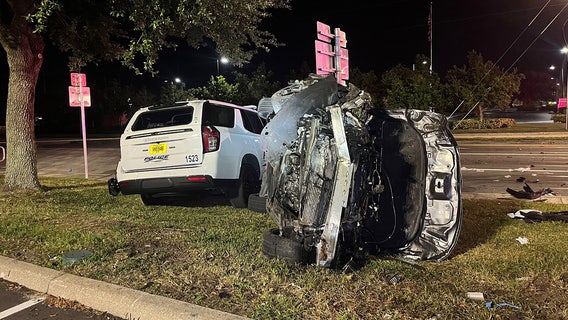 Winter Haven police officer injured in crash