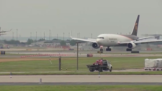 Government shutdown threatens holiday travel as FAA staffing woes cause major delays