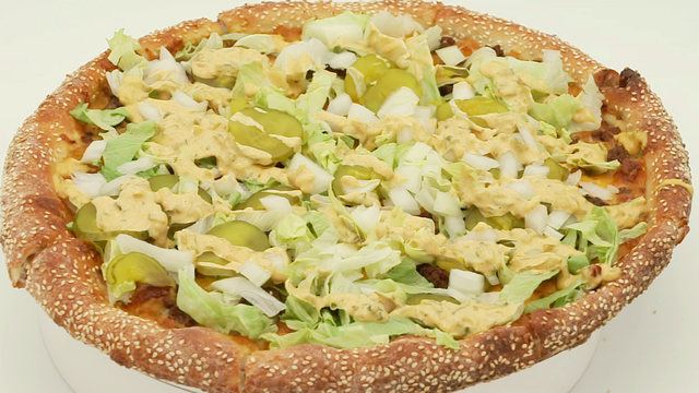 Dinner DeeAs recipe: ‘Return of the Mac’ Burger Pizza