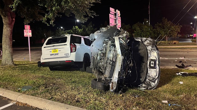 Winter Haven police officer injured in crash