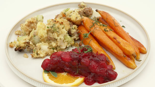 Dinner DeeAs recipe: Cornbread, Sausage & Pear Stuffing