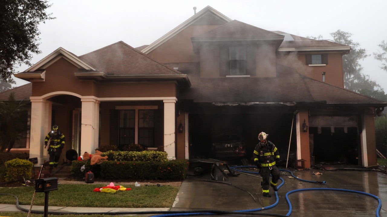 Early morning fire erupts in garage of FishHawk home: HCFR