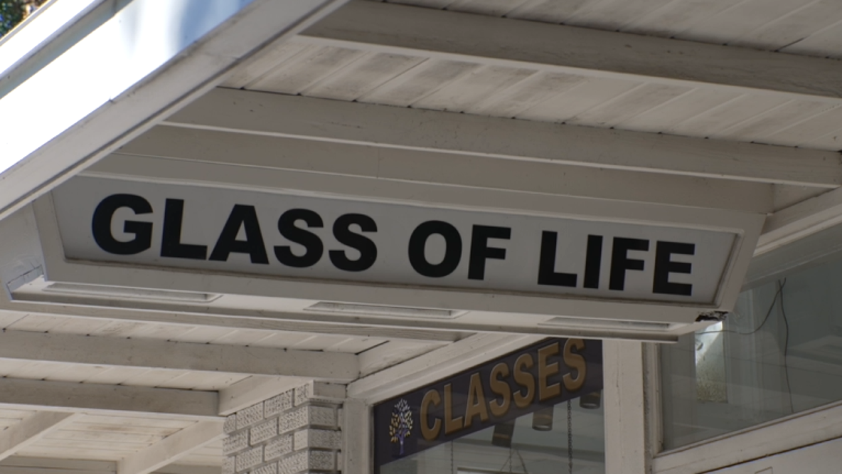 Glass of Life provides classes for community