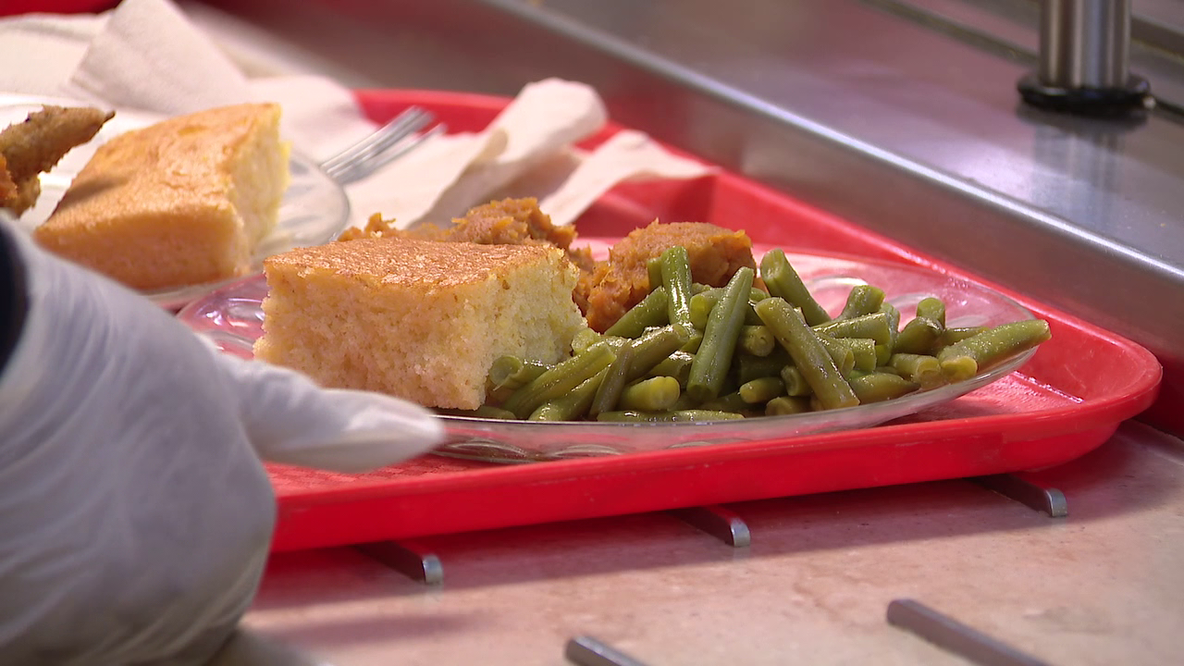 Metropolitan Ministries serves 1,000 hot meals as Christmas begins across Tampa Bay