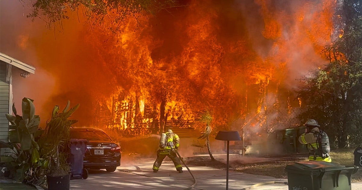 Fire breaks out at abandoned home in East Tampa: TFR | FOX 13 Tampa Bay