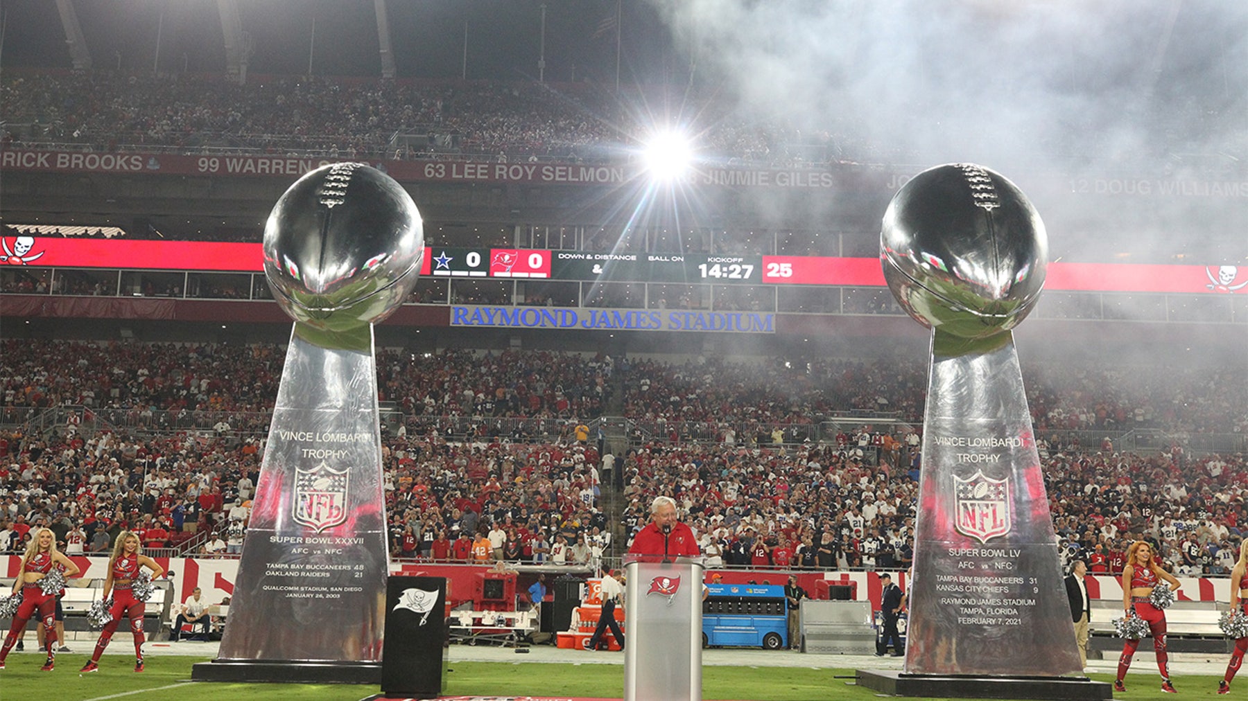 Legendary Buccaneers radio broadcaster Gene Deckerhoff to retire after 2025 season