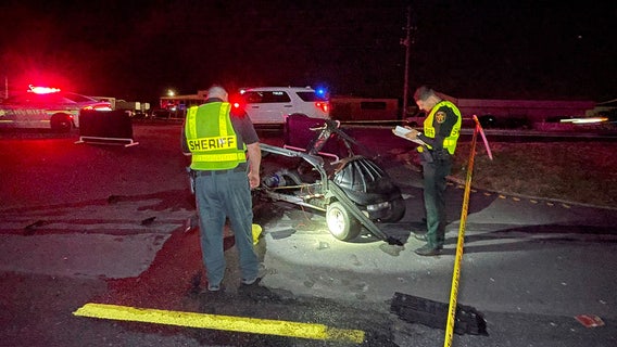 Golf cart driver crossing US-92 dies after being stuck by car: PCSO