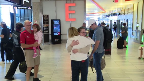 Tampa travelers reunite with family for the holidays