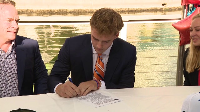 Jesuit High School quarterback Will Griffin signs with Florida Gators