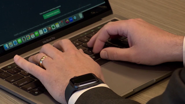 Career coach, AI consultants share tips on how to stay relevant in the age of AI