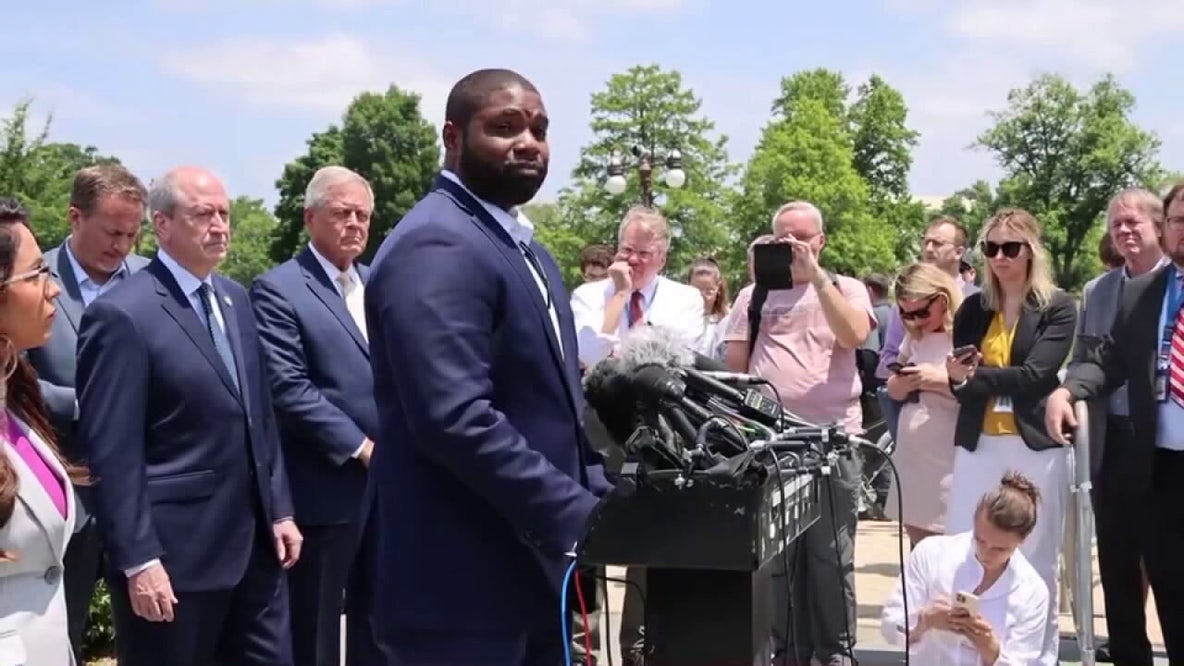 Florida governor’s race: Byron Donalds leading candidate for Republican nomination, poll shows