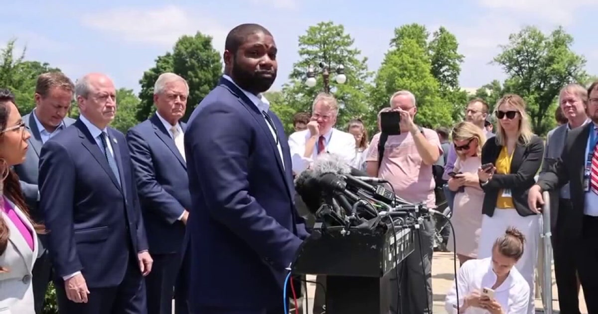 Florida governor’s race: Byron Donalds leading candidate for Republican nomination, poll shows