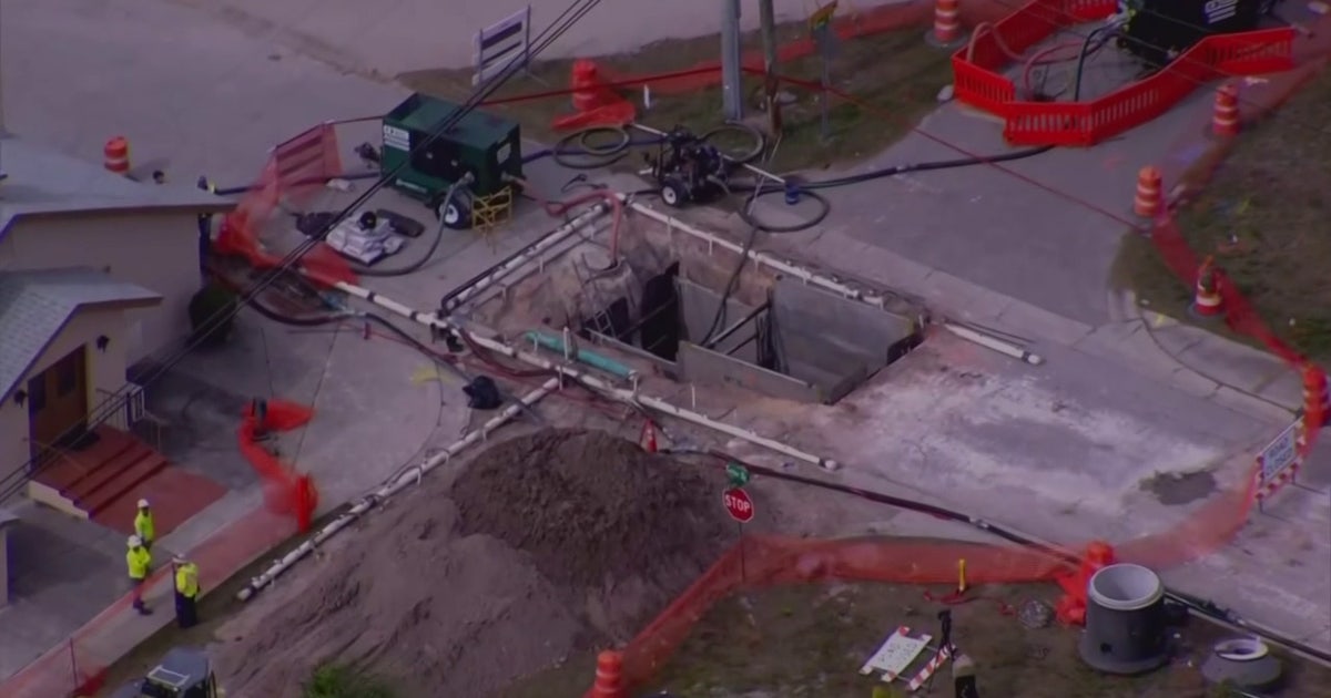 Injured construction worker pulled from trench that collapsed in Safety Harbor