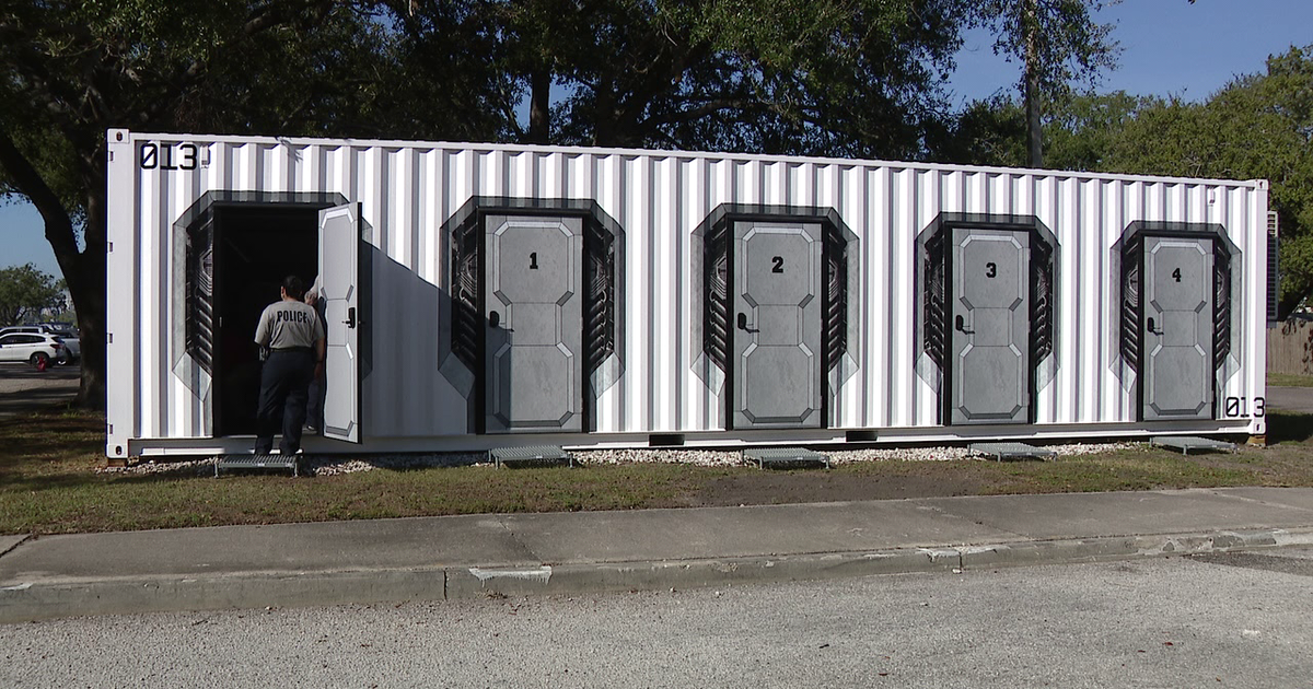 Tampa Police Department rolls out virtual reality training pods to practice de-escalation techniques