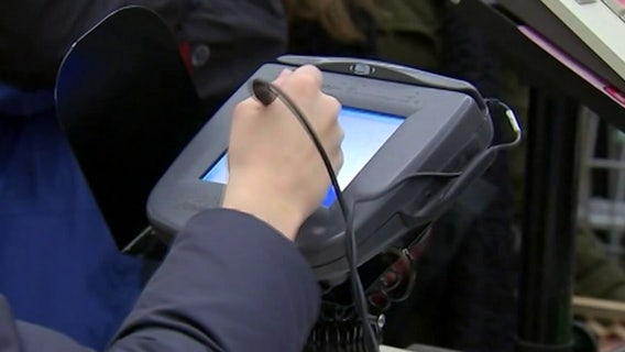 U.S. national debt tops $38 trillion as lawmakers face growing fiscal challenge