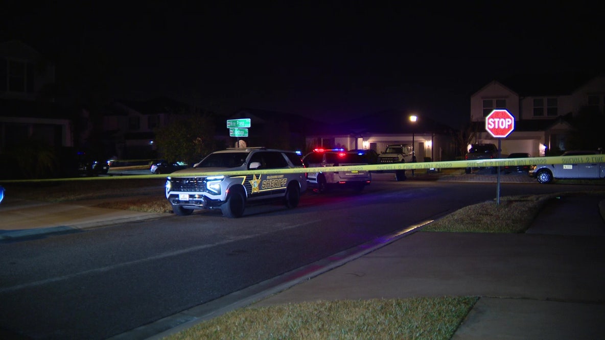 Hillsborough deputies investigating after man shot in face and foot during argument