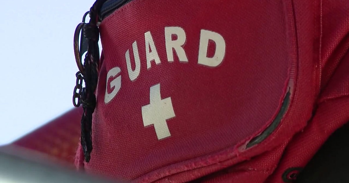 Pinellas County hiring lifeguards ahead of busy beach season amid statewide shortage