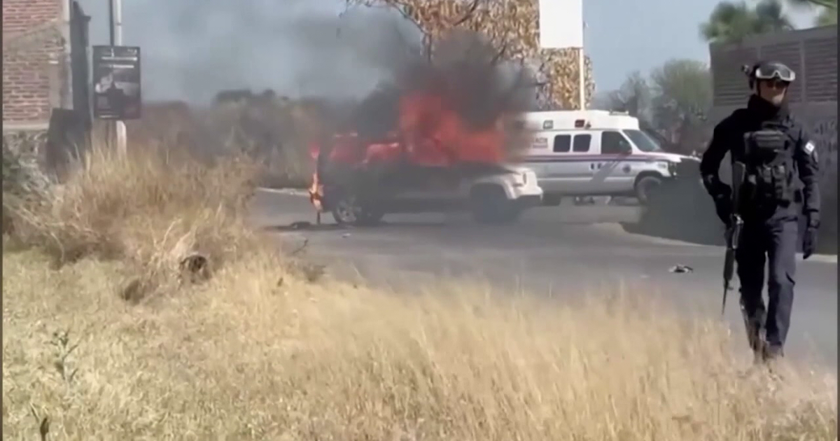 Tampa Bay area tourists witness violent cartel retaliation in Mexico after 'El Mencho' killed