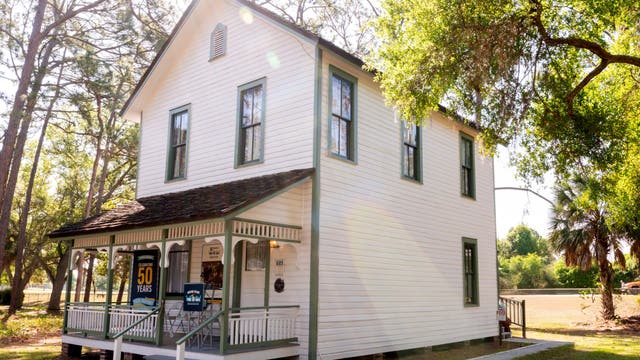 Two homes in Heritage Village become historic landmarks